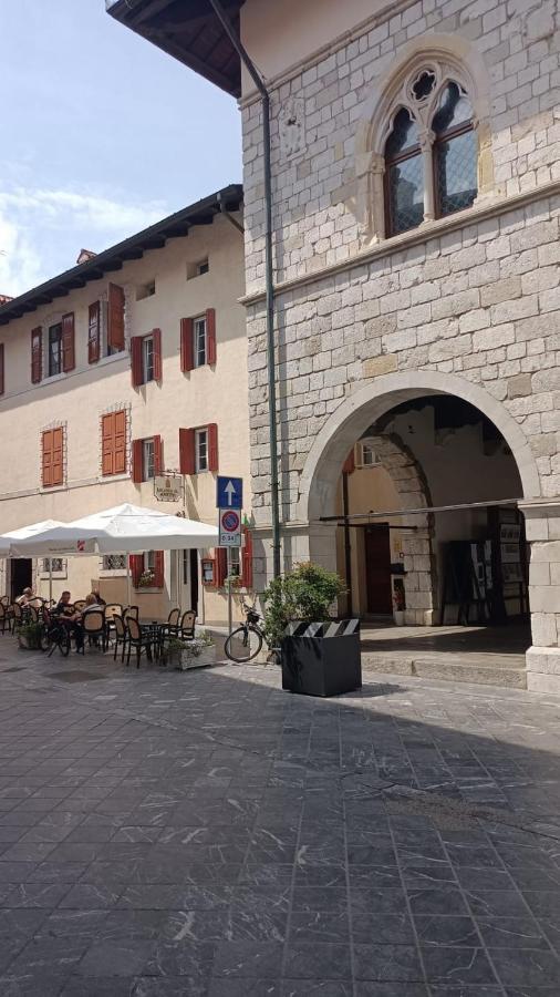 Affittacamere La Loggia Венцоне Экстерьер фото