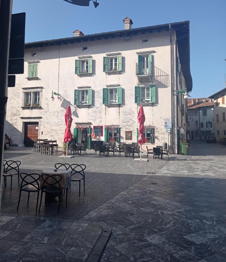Affittacamere La Loggia Венцоне Экстерьер фото